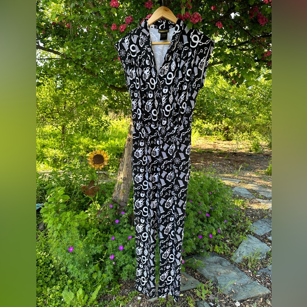 Nooworks Magic Suit Odin print